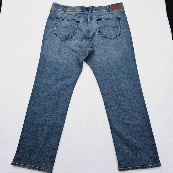 NEW Lee Extreme Motion Jeans Men 44W 32L Blue Athletic Tapered Leg Performance - Picture 3 of 13